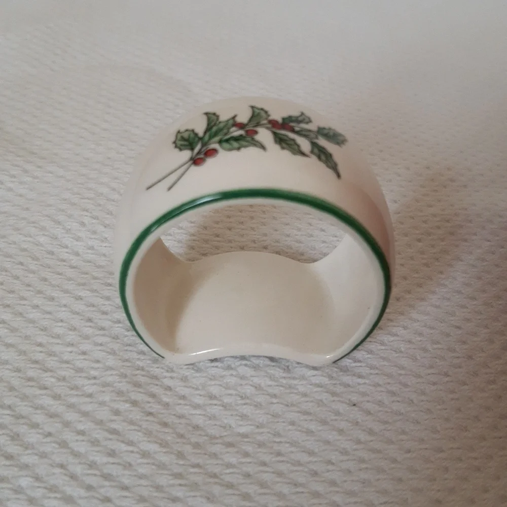 Christmas Nikko Napkin Rings - Picture 5 of 5
